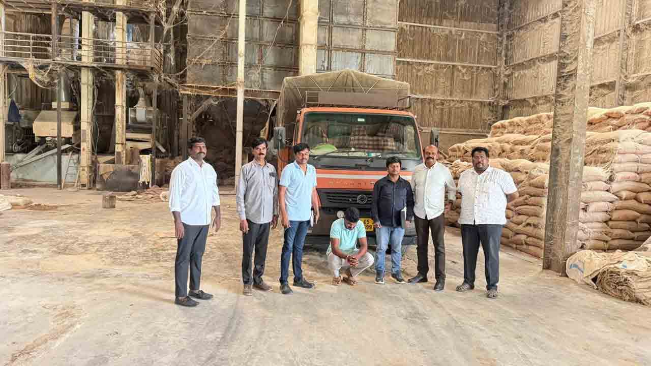శామీర్ పేట టు రామారం.. తనిఖీల్లో ఎన్నిక్వింటాళ్ల రేషన్ బియ్యం సీజ్ చేశారో తెలుసా